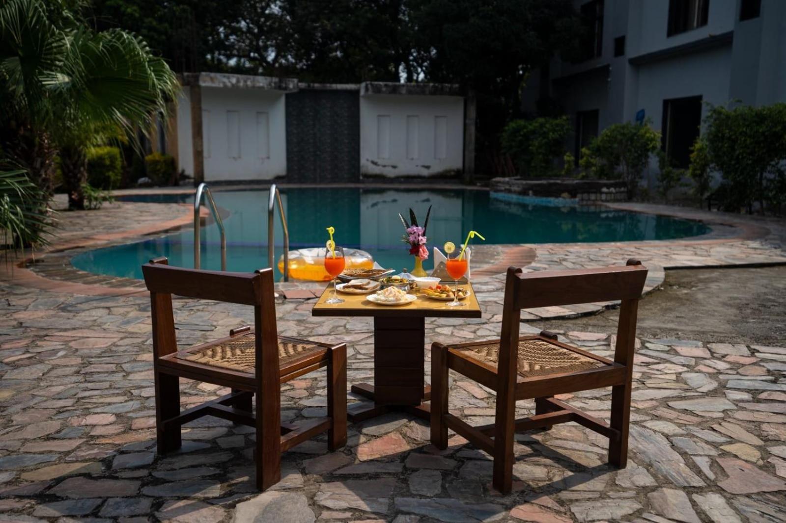 Corbett Wild Resorts & Spa Garjia 외부 사진